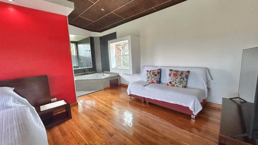 Venta de Casa estilo contemporaneo  en lote de 2400 m2 en la Guácima Alajuela - Imagen 11