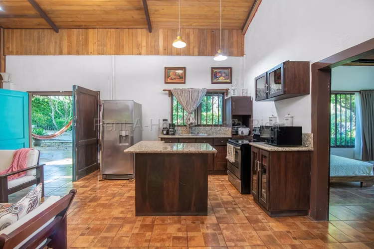 Venta de Casa tipo Quinta uso mixto en lote de 4029 m2  en Santa Cruz Guanacaste - Imagen 8