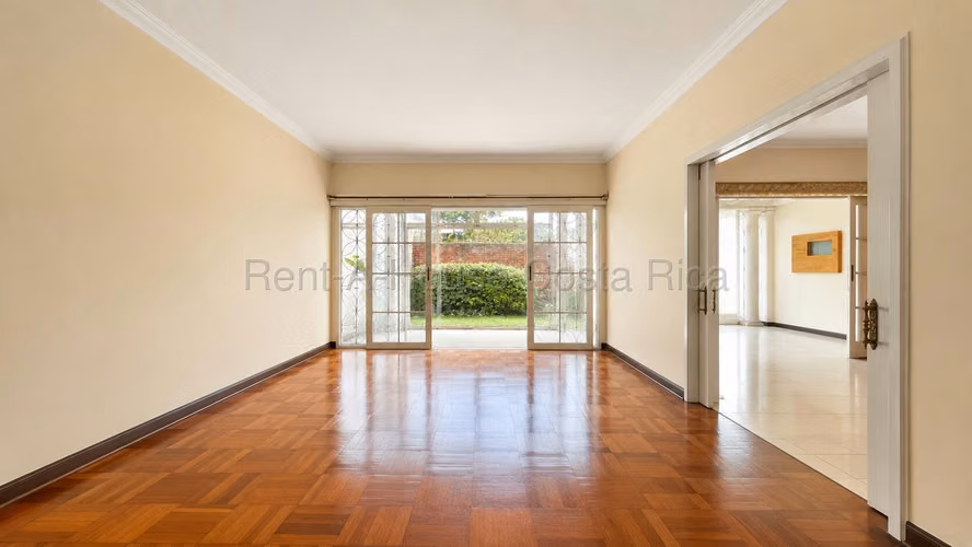 Venta de casa  de un nivel con uso mixto en Barrio Escalante - Imagen 9