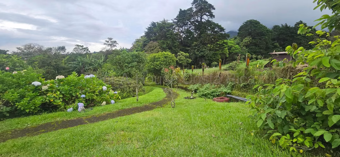 Venta de casa en lote de 1.765 m2 en San Isidro Heredia - Imagen 13