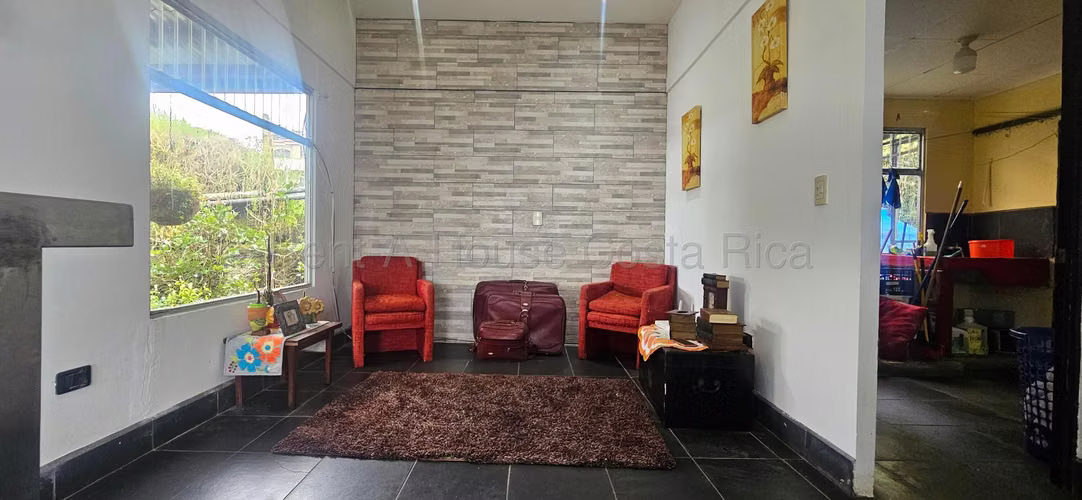 Venta de casa en lote de 1.765 m2 en San Isidro Heredia - Imagen 8