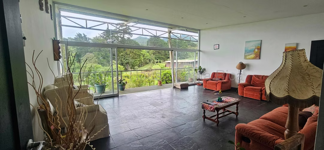 Venta de casa en lote de 1.765 m2 en San Isidro Heredia - Imagen 4
