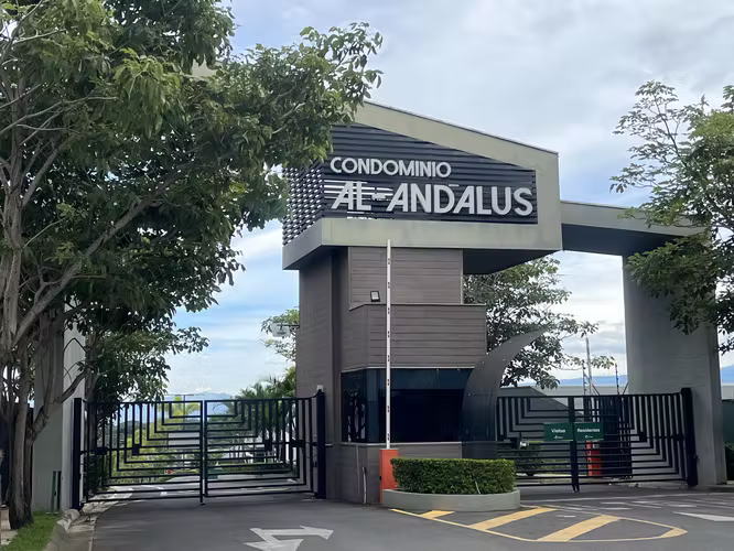 CASA EN VENTA EN LA GUÁCIMA - ALAJUELA, Condominio Al Andalus - Imagen 18