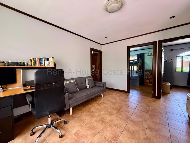 VENTA Casa en Curridabat Ayarco Este – Confort, Seguridad y ubicación - Imagen 10