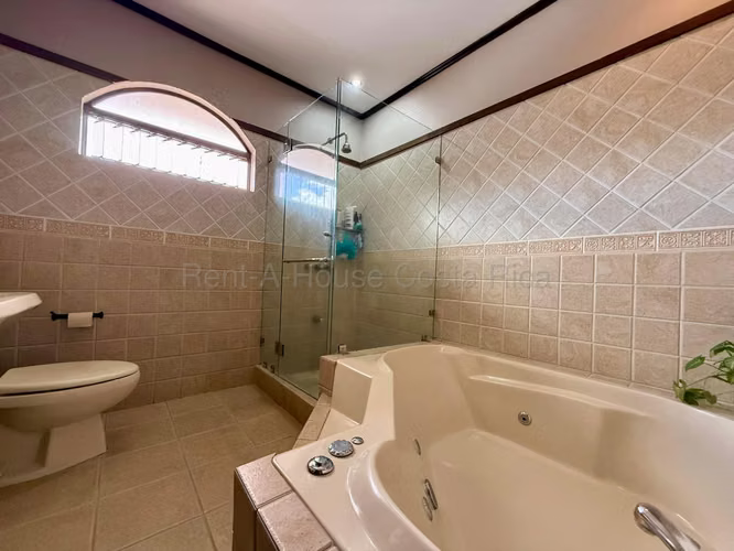 VENTA Casa en Curridabat Ayarco Este – Confort, Seguridad y ubicación - Imagen 16