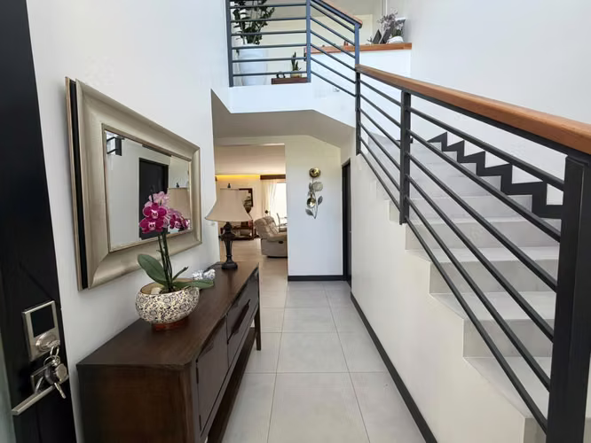 Venta de Hermosa Casa Nueva en Exclusivo Condominio - Imagen 2
