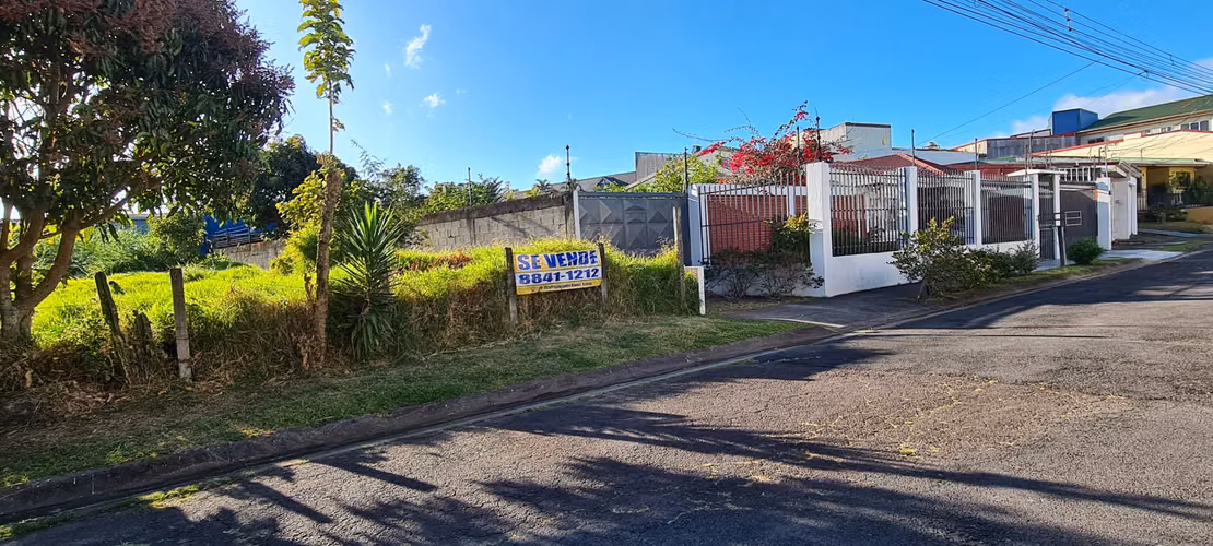 Venta de Lote en Freses, Curridabat – Ideal para Desarrollo Residencial Boutique - Imagen 1