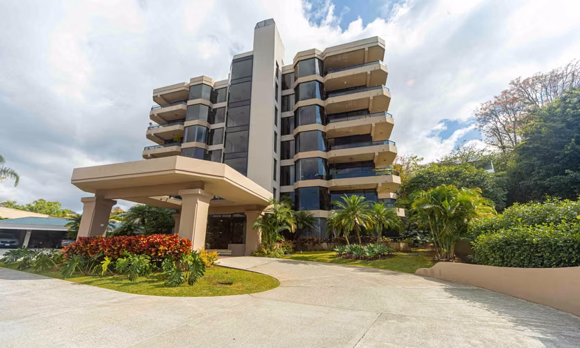 Se vende hermoso apartamento en Escazú con amenidades - Imagen 16