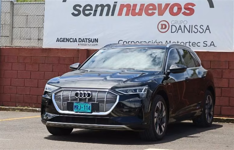 AUDI E-TRON 2023 AUTOMÁTICA ELÉCTRICO NEGRO