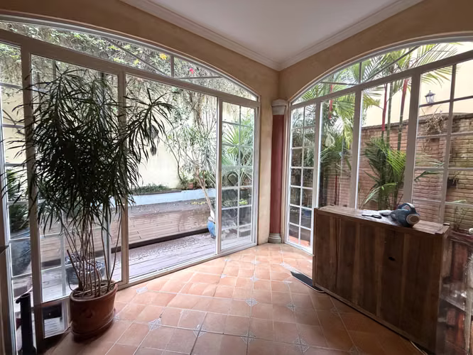 HOUSE FOR SALE IN GATED COMMUNITY / CURRIDABAT / PINARES