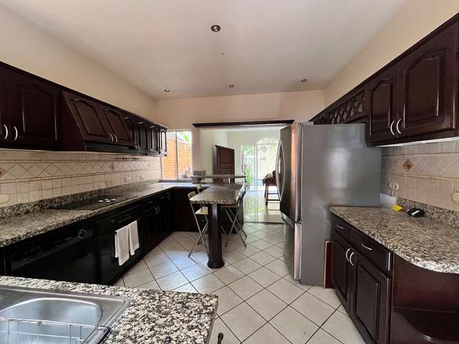 VENTA DE CASA EN CONDOMINIO / CURRIDABAT / PINARES - Imagen 9