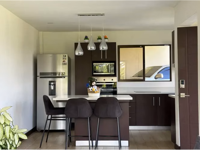 Exclusiva Casa en La Abundancia, San Carlos