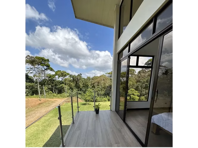 Exclusiva Casa en La Abundancia, San Carlos