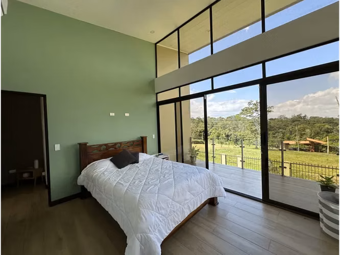 Exclusiva Casa en La Abundancia, San Carlos