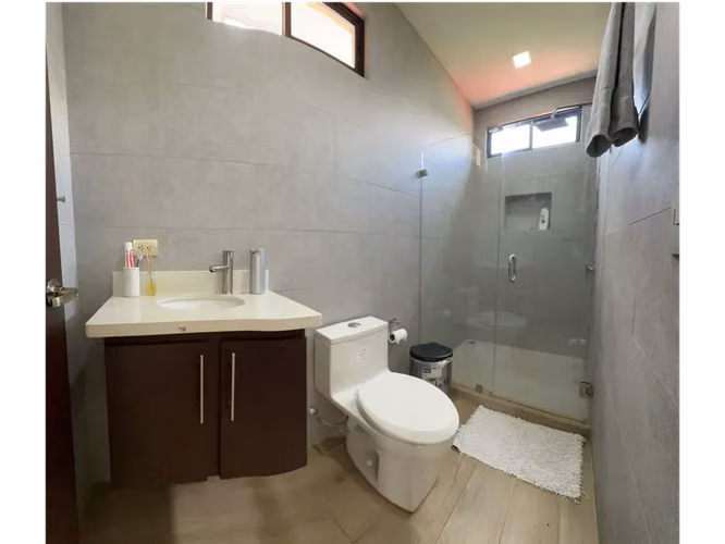 Exclusiva Casa en La Abundancia, San Carlos