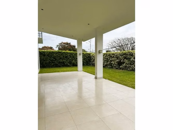 Residencia en Venta o Alquiler en Lindora, Santa Ana