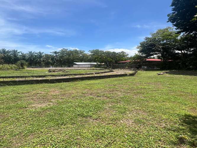 Lote en Parrita - 5027 m² - ₡150,000,000