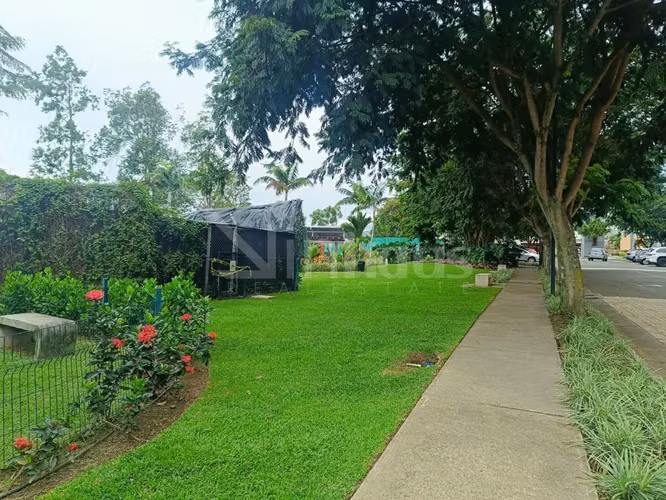 Venta de apartamento esquinero en torre en zona Cariari - Imagen 15