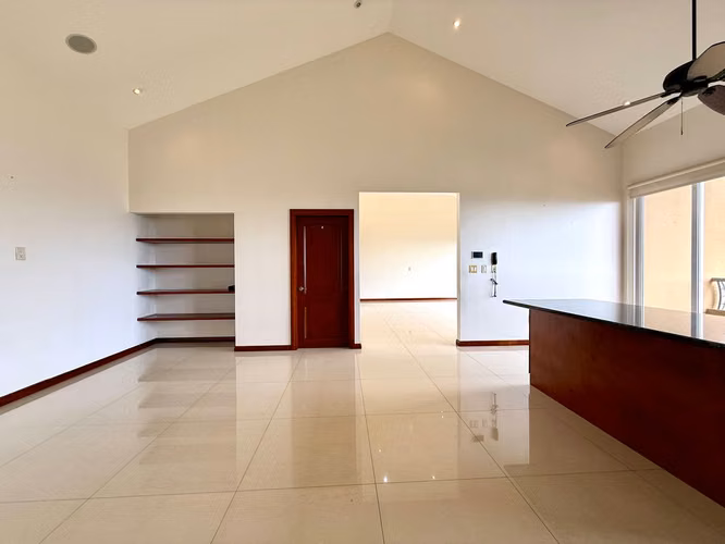ALQUILER Y VENTA DE APARTAMENTO  EN CONDOMINIO VALLE ARRIBA - Imagen 5