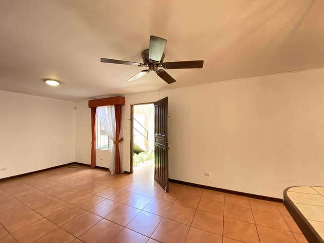 Alquiler de Apartamento en Guachipelín Norte de Escazú 420.000 - Imagen 4
