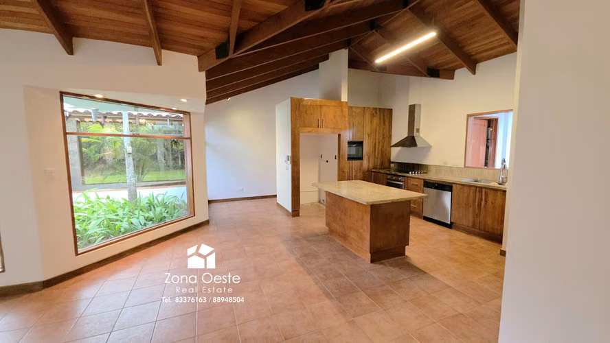 OPORTUNIDAD! Venta exclusiva casa en terreno de 2000m2, Jaboncillos Escazú - Imagen 4