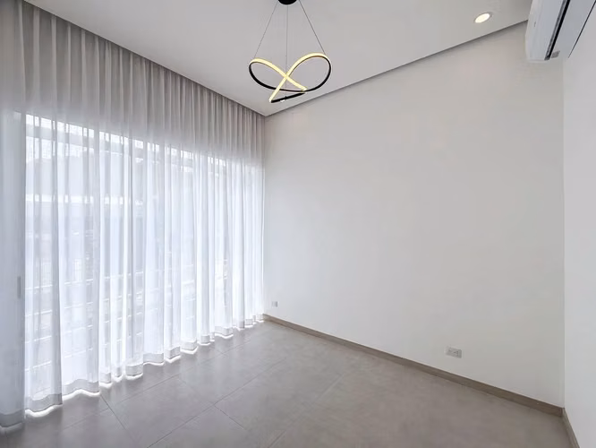 Alquiler de casa nueva Condominio Distrito 5 en Rio Oro Santa Ana - Imagen 5