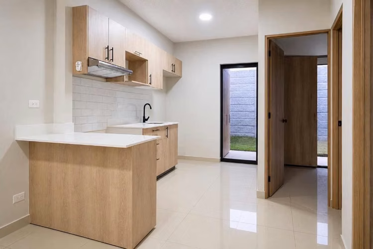 CASA NUEVA DE UNA PLANTA EN CONDOMINIO ÁRBORA, HEREDIA - Imagen 2