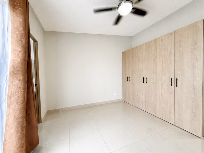 CASA NUEVA DE UNA PLANTA EN CONDOMINIO ÁRBORA, HEREDIA - Imagen 9