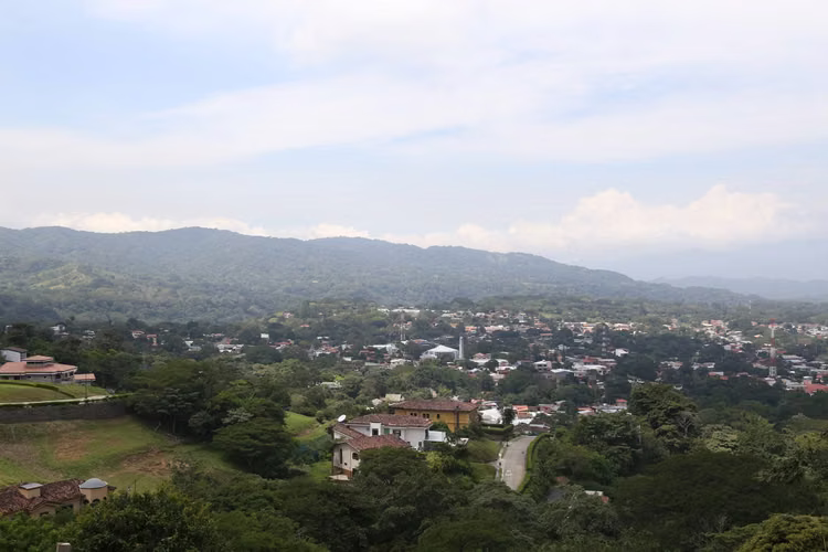 Lote en CERRO COLON  con espectacular vista - Imagen 14