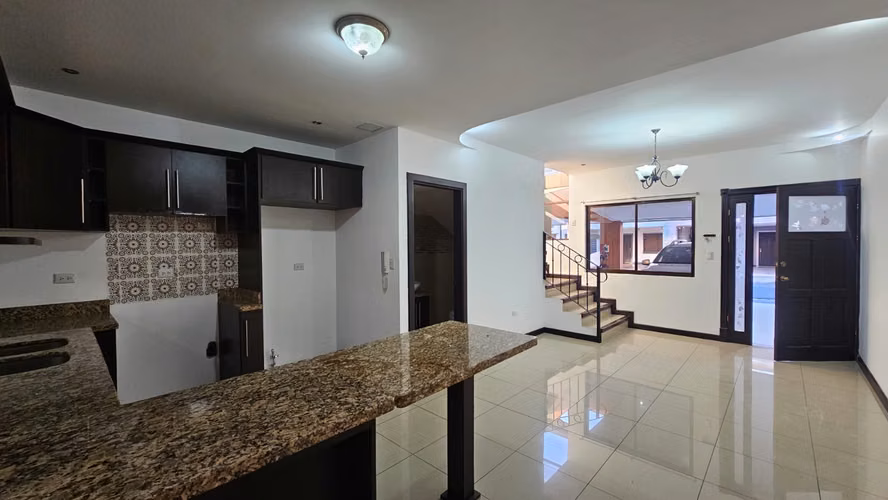 Alquiler de casa en condominio de Concepción Cartago - Imagen 2