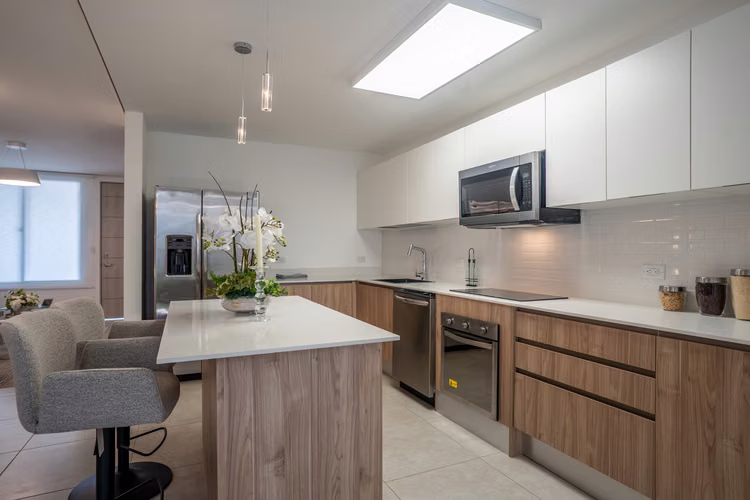 Venta de casa nueva en condominio con amenidades de lujo