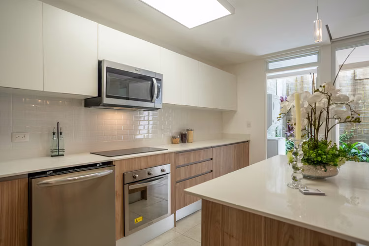 Venta de casa nueva en condominio con amenidades de lujo