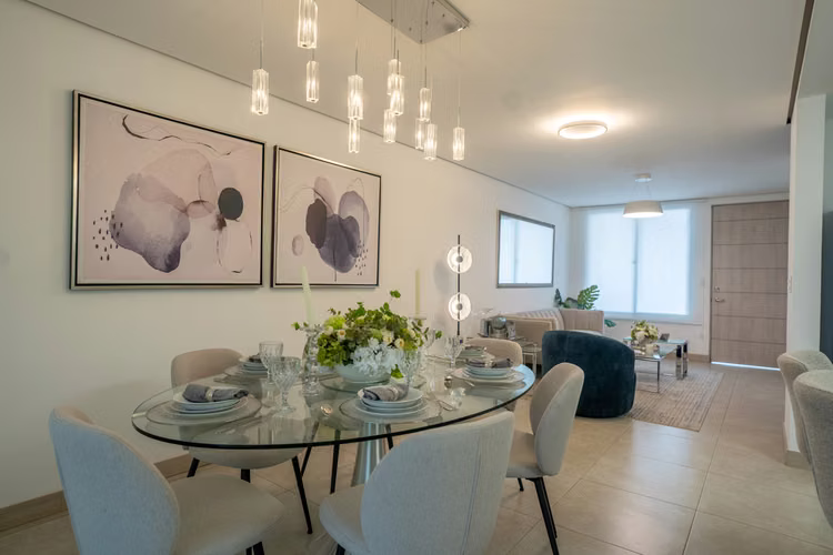 Venta de casa nueva en condominio con amenidades de lujo