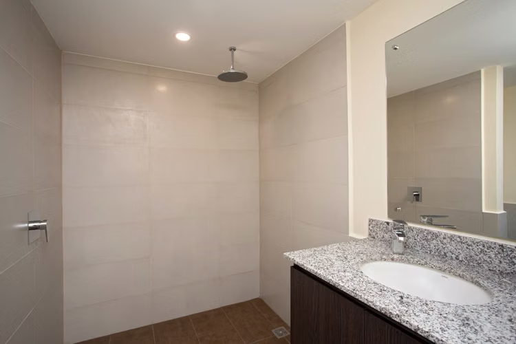 Alquiler de Apartamento de 2 habitaciones en Torre Los Yoses - Imagen 4