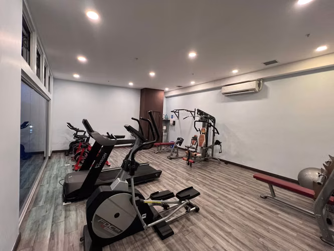 Alquiler de Apartamento de 2 habitaciones en Torre Los Yoses - Imagen 10