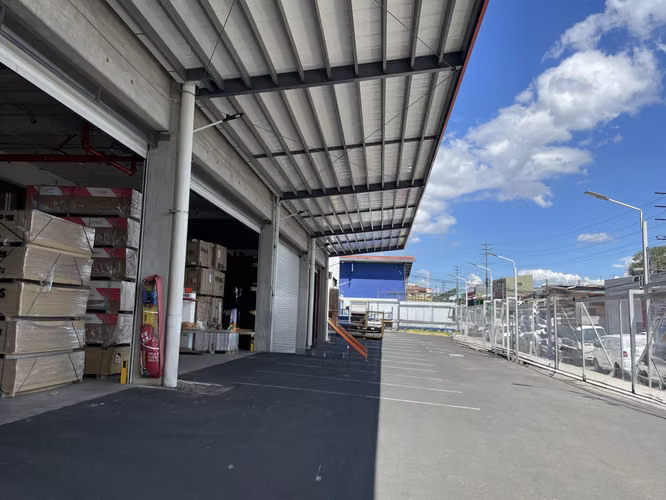 WAREHOUSE FOR RENT 1.530 m2 IN DOWNTOWN SAN JOSE NEAR PACIFIC STATION