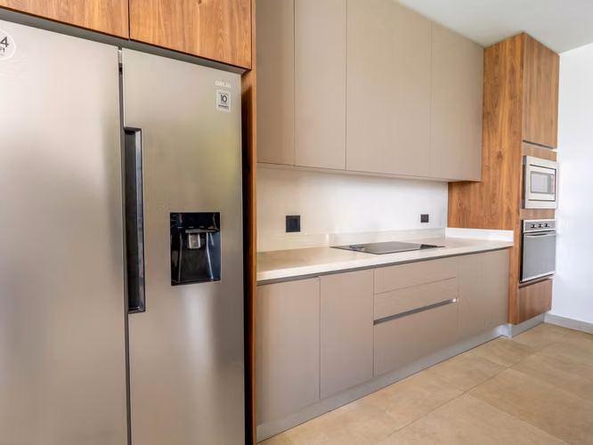 VENTA DE CASA EN CONDOMINIO EN ESCAZÚ PARA ENTREGA INMEDIATA - Imagen 7