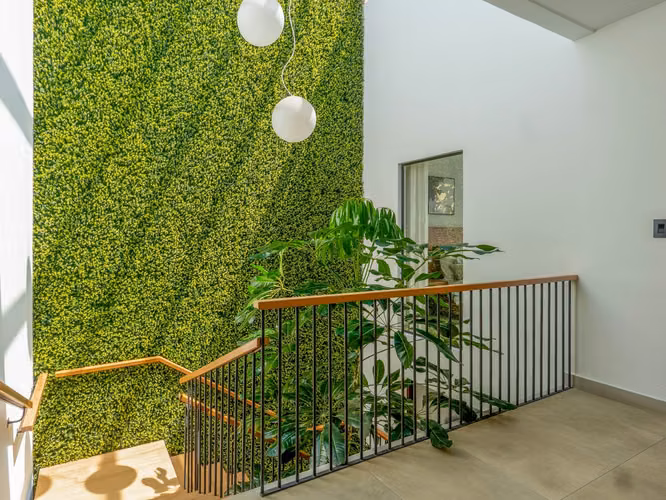 VENTA DE CASA EN CONDOMINIO EN ESCAZÚ PARA ENTREGA INMEDIATA - Imagen 9