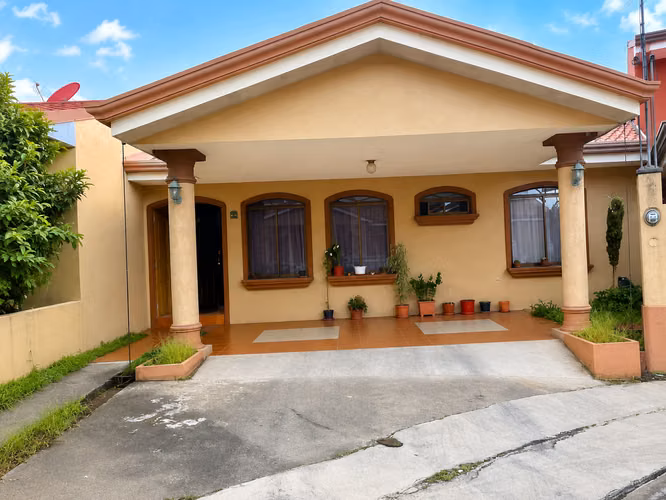 Alquiler de casa de una planta en condominio San agustin, San francisco, Heredia - Imagen 4
