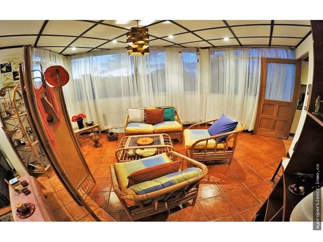 Terreno con 2 casas en venta El Carmen de Guadalupe - Imagen 4