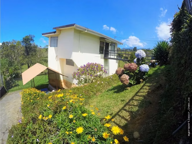 Terreno con 2 casas en venta El Carmen de Guadalupe - Imagen 17
