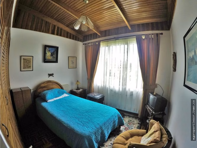 Terreno con 2 casas en venta El Carmen de Guadalupe - Imagen 7