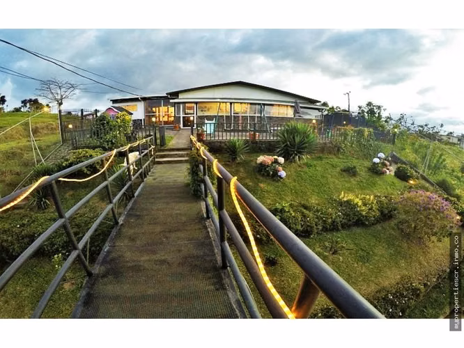 Terreno con 2 casas en venta El Carmen de Guadalupe - Imagen 14