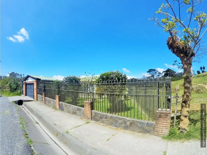 Terreno con 2 casas en venta El Carmen de Guadalupe - Imagen 13