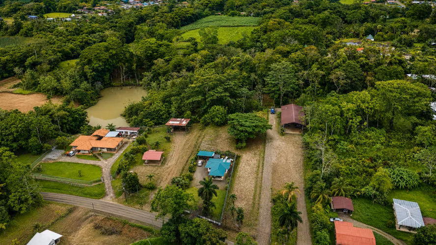 Venta de hermosa propiedad en La Tigra de San Carlos - Imagen 2