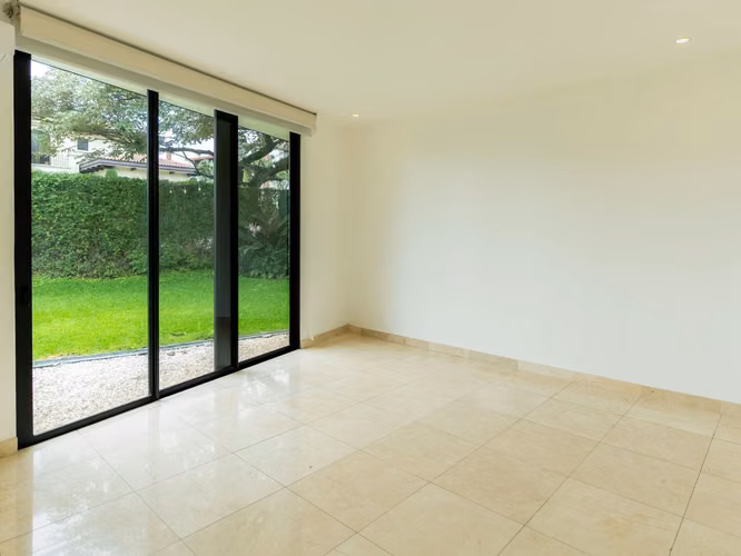 VENTA DE CASA EN VALLE DEL SOL DE UN NIVEL - Imagen 11