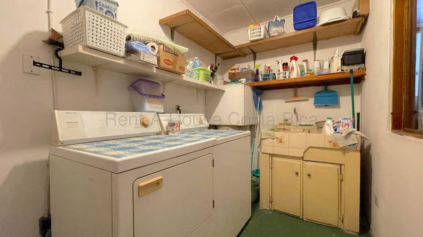 Casa esquinera en venta – San Rafael de Escazú EB 27-289 - Imagen 8
