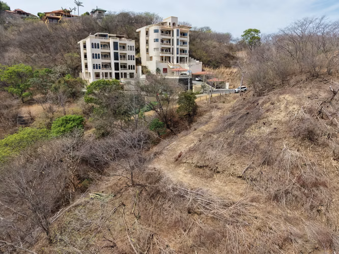 Lote con Vista al Mar Ideal para un Desarrollo de 6 Unidades en Playa Hermosa - Imagen 8