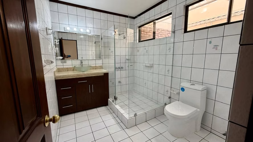 Casa en Alquiler Heredia Ciudad Cariari, Belén | 3 Habitaciones | Oficina | Amplio Jardín - Imagen 12