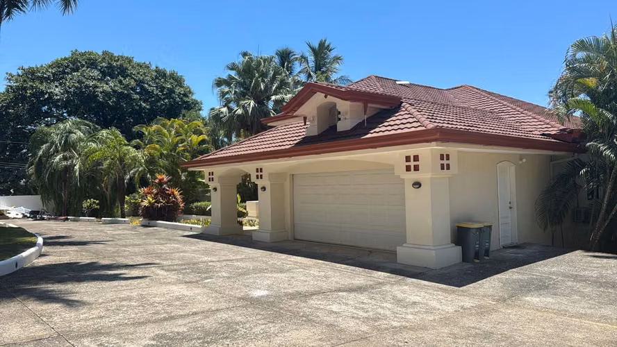 Lavish Beach & Golf Estate Vacation Rental in Tambor